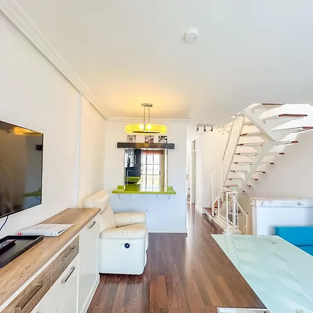 Ocean View 2 Bedroom Roofterrace In Costa Adeje *